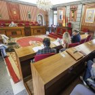 Comisión de investigación del caso gastronetas con representantes de Vox y del PSOE.