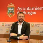 El portavoz municipal del PSOE, Josué Temiño, haciendo balance del año 2025.