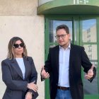 El alcalde junto a la concejala de Obras en la sede de Aplibur en Burgos