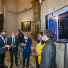 Los responsables del Cabildo de la Catedral, la Fundación Ibercaja y la Fundación Cajacírculo, durante la presentación de la nueva app que sustituye a las audioguías. TOMÁS ALONSO