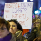 Manifestación en Burgos por el Día Internacional de la Eliminación de la Violencia contra la Mujer. SANTI OTERO