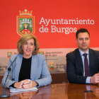 La presidenta de Patrimonio Nacional, Ana de la Cueva, y el alcalde de Burgos, durante la presentación de los plazos de intervención en el Parral. TOMÁS ALONSO