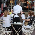 Ellas suelen estar más vinculadas a una jornada parcial y con disponibilidad inferior a la de los hombres por los roles de género.-ISRAEL L. MURILLO