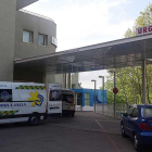 Entrada de Urgencias del hospital Santos Reyes de Aranda de Duero.