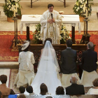 Celebración de una boda por el rito católico. SANTI OTERO