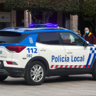 Imagen de un coche de la Policía Local. TOMÁS ALONSO