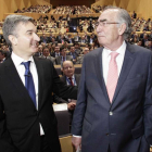 El consejero delegado de Ibercaja, Víctor Iglesias, y el presidente, Amado Franco, al inicio de la convención.-ECB