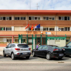 El colegio Jueces de Castilla sigue a vueltas con la limpieza de parte de sus instalaciones. SANTI OTERO
