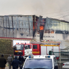 Incendio en un almacén de Molifibra. TOMÁS ALONSO