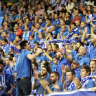 La afición del San Pablo Burgos anima durante un partido en el Coliseum.-ISRAEL L. MURILLO