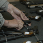 Imagen de armas en una subasta organizada por la Guardia Civil. RAÚL G. OCHOA