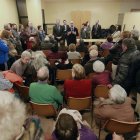 La iglesia San Martín de Porres cedió un local de forma improvisada, que se quedó pequeño ante la expectación.-RAÚL G. OCHOA