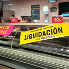 Algunas tiendas colgaron el cartel de liquidación en diciembre. Imagen de una tienda de Aranda de Duero (Burgos)