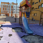 Estado actual del parque infantil de la Plaza de la Cecina. ECB