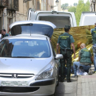 La Guardia Civil, inspeccionado el lugar del crimen en Salas en julio de 2019. R. G. O.