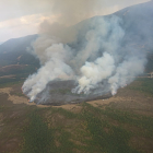 Imagen desde el aire del incendio en Pineda de la Sierra. @briflubia
