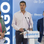 De izquierda a derecha los procuradores del PP por Burgos Inmaculada Renedo, Javier Ibáñez y Emilio Berzosa. SANTI OTERO