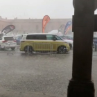 La feria de la automoción salió pasada por agua al paso de la tormenta que ha cruzado la provincia de Burgos de este a oeste.