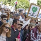 Grupo de personas en la Manifestación por la Sanidad Pública en Burgos