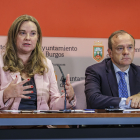 Cristina Ayala y Fernando Martínez-Acitores en la presentación del organigrama de Gobierno.