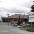 Entrada al Centro de Tratamiento de Residuos de Burgos que está ubicado en el barrio de Cortes.