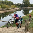 La igualdad entre los ciclistas dio pie al espectáculo en Villarcayo.