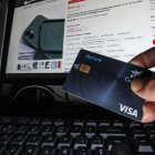 Muchas ciberestafas están relacionadas con tarjetas de crédito.