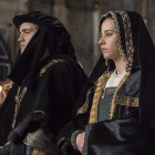 Irene Escolar y Raúl Mérida encarnaron a Juana de Castilla y a Felipe de Habsburgo en la película ‘La corona partida’ (Jordi Frades, 2016).