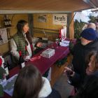 La Feria de Navidad se ubica en la plaza del Rey San Fernando.