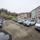 Zona de aparcamiento, en un descampado de Corazas, donde se proyecta un subterráneo con unas 300 plazas.