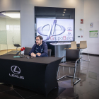 Encinas compareció en las instalaciones de un patrocinador.