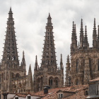 Las dos agujas de la Catedral de Burgos se someterán a una revisión tras la caída de un crochet.