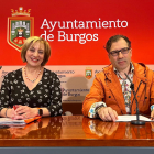 Lola Ovejero y Julio César Arnaiz, concejales del PSOE, han tratado sobre el área de Licencias.