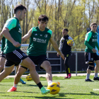 La plantilla del Burgos CF prepara el partido contra el Racing de Santander del domingo.