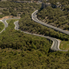 Detalle de las curvas que protagonizan la N-623 y animan a recorrerla con calma, degustando el entorno.