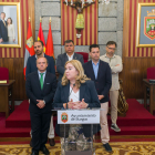 El salón de plenos acogió la reunión de los grupos tras la comisión de Hacienda