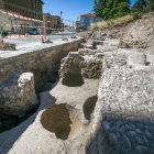 Restos arqueológicos del Burgos medieval recuperados frente a la iglesia de San Esteban.