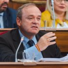 Fernando Martínez-Acitores, portavoz municipal de Vox, en el Pleno del Ayuntamiento de Burgos.