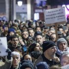 Los ciudadanos han salido a la calle en defensa del trabajo de las ONG de inmigración.