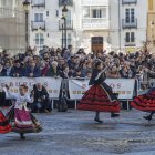 Imagen de bailes tradicionales durante la celebración de San Lesmes.