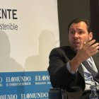 El ministro de Transportes y Movilidad Sostenible, Óscar Puente, en el Club de Prensa 'Conversaciones Políticas' de El Mundo-Diario de Valladolid.