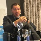 Óscar Puente en el Club de Prensa 'Conversaciones Políticas' de El Mundo-Diario de Valladolid.