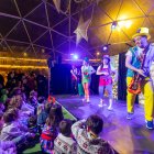 Sopa Risa actuó el pasado domingo en uno de los domos instalados en el pueblo navideño de la Plaza Mayor de Burgos.