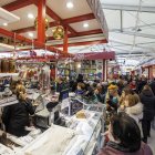 El Mercado Norte provisional en la víspera de Nochebuena.