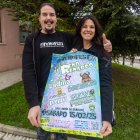 Gonzalo Navazo y Rosa Contreras, promotores de varios festivales en Burgos a través de Steel Souls, muestran orgullosos el cartel del segundo acto del Notemofest.