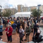 Instante del reparto de cecina en el barrio de San Pedro de la Fuente y Fuentecillas.