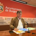 El vicealcalde y concejal de Urbanismo, Juan Manuel Manso, en rueda de prensa.