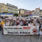 Concentración, en la Plaza Mayor, contra la incineradora a las afueras de Burgos.