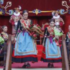 Instante de la proclamación de las reinas y damas 2025.