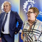 Andrés Hernando junto a Consuelo Fontecha, presidenta de la FEC.